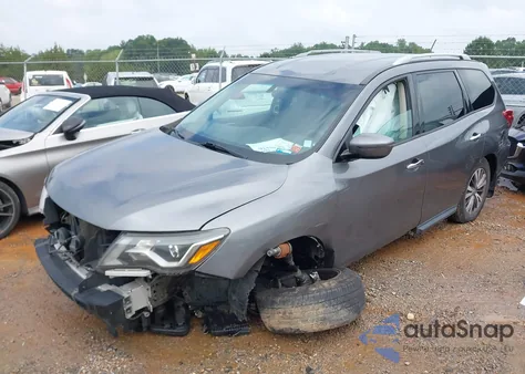 2018 Nissan Pathfinder S z USA, uszkodzony, nr VIN 5N1DR2MM3JC665020